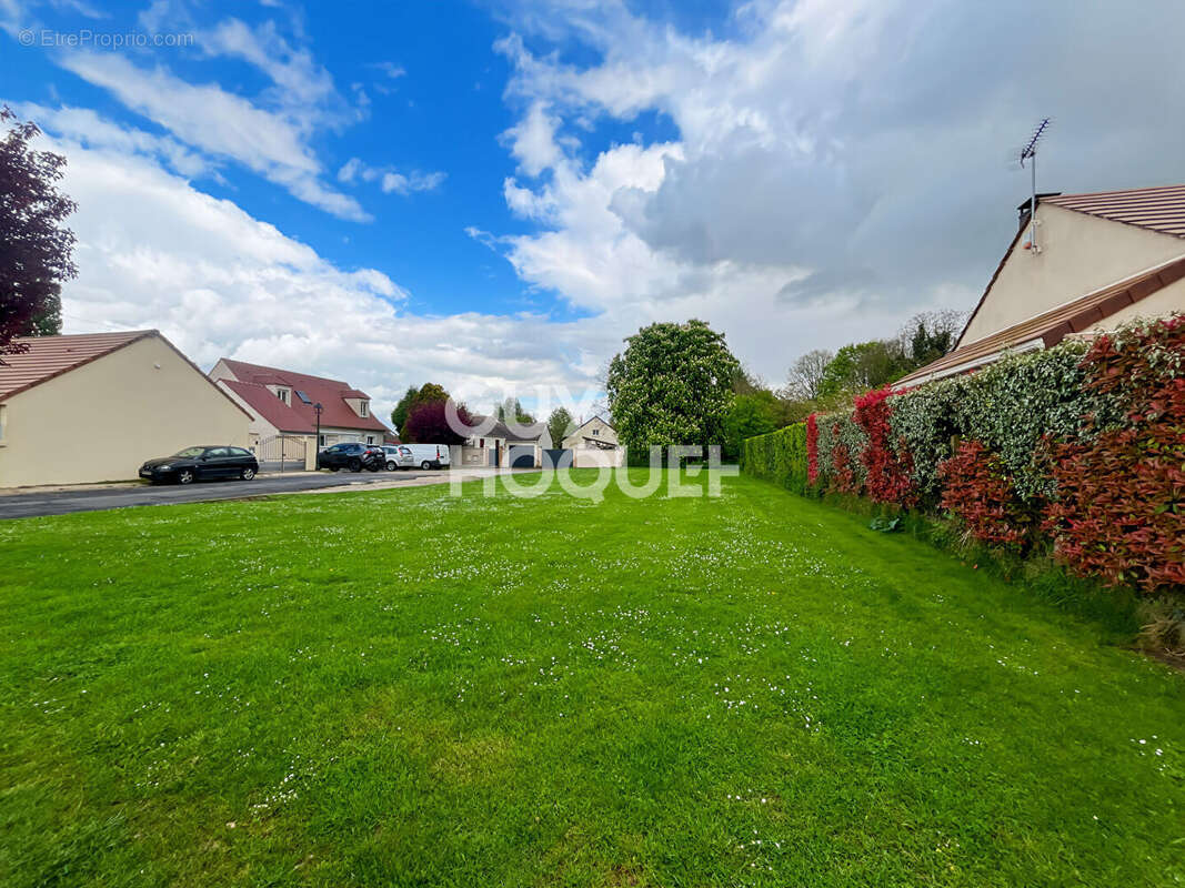 Terrain à MARLES-EN-BRIE