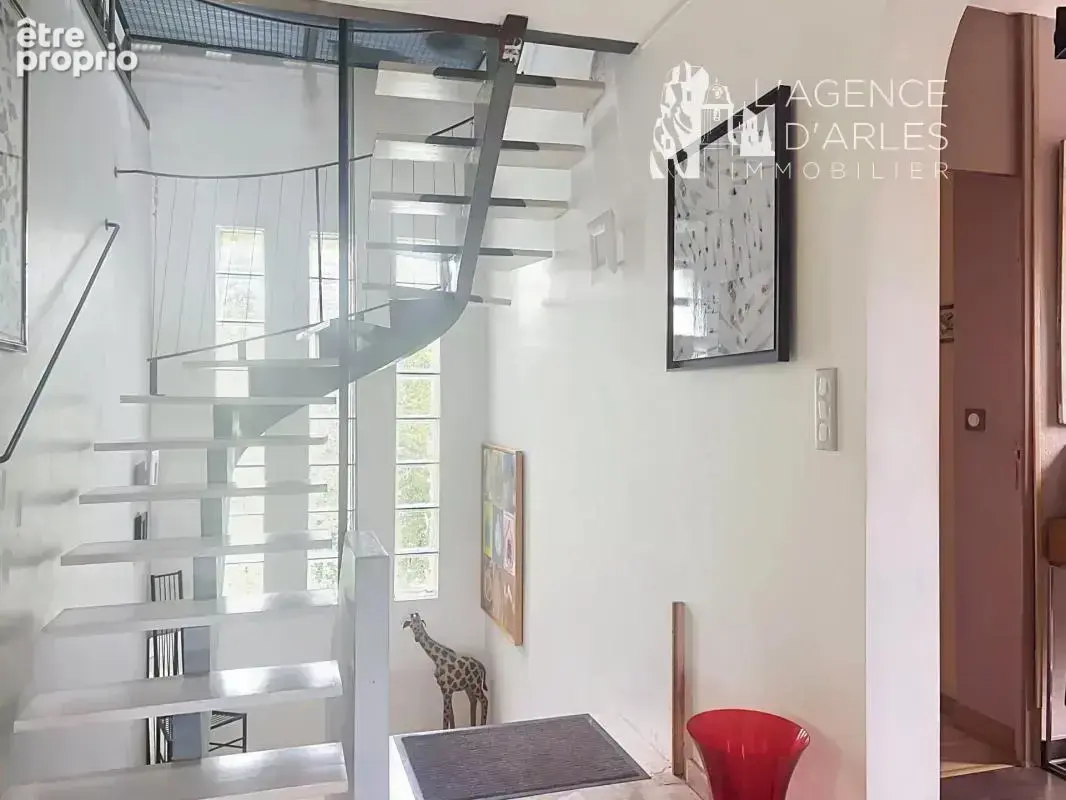 Arles Monplaisir – Élégante maison -  220m² de volumes et un jardin préservé au calme - photo 9
