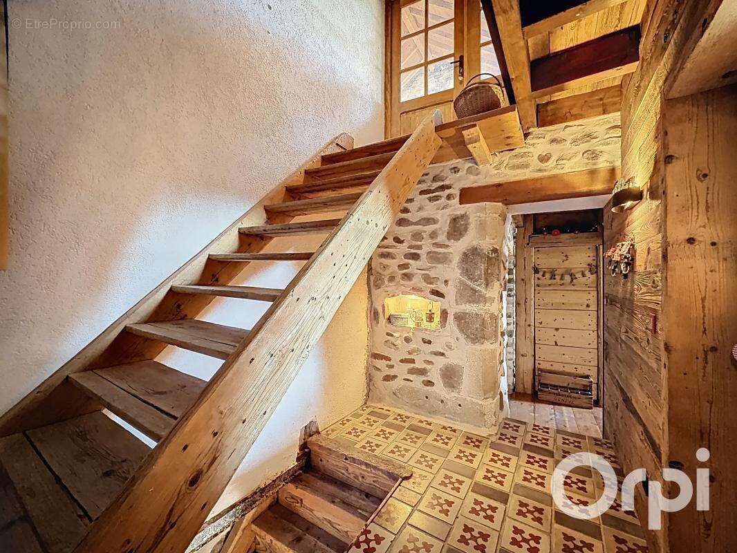 Arenthon-Propriété de caractère avec vue Mont-Blanc, espace équestre et potentiel exceptionnel - photo 16