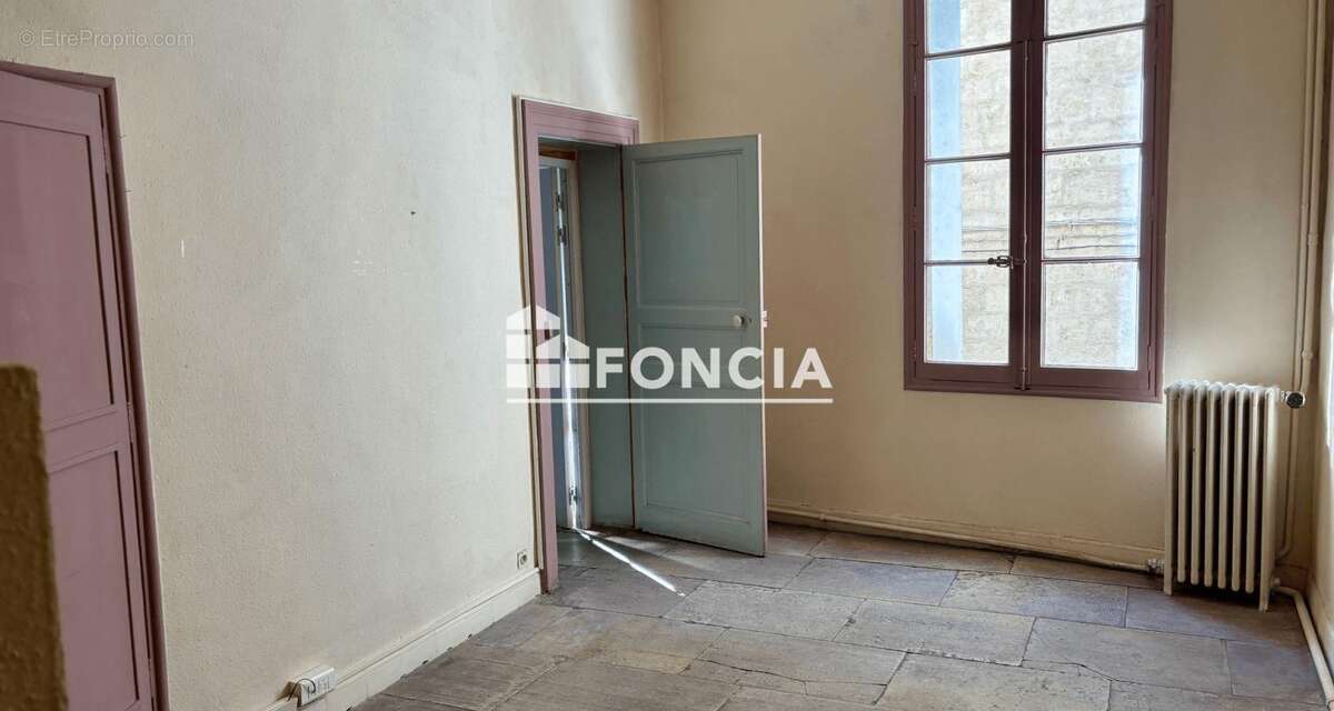 Montpellier Écusson — Grand T6 de 150 m² à fort potentiel, double destination bureau ou appartement - photo 5