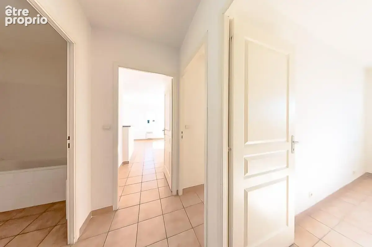 EXCLUSIVITE - OFF MARKET Appartement 3 pièces Parking Terrasse - photo 17