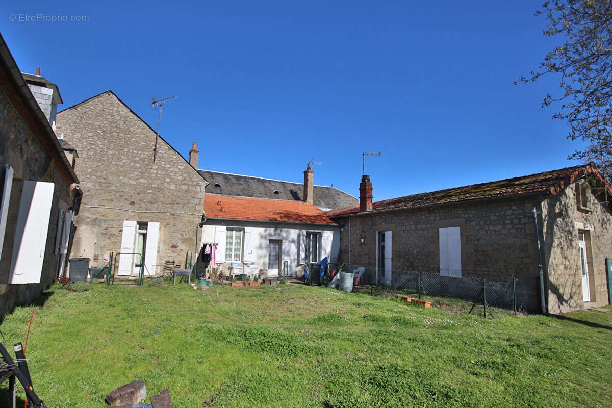 Maison à NOYANT-D'ALLIER