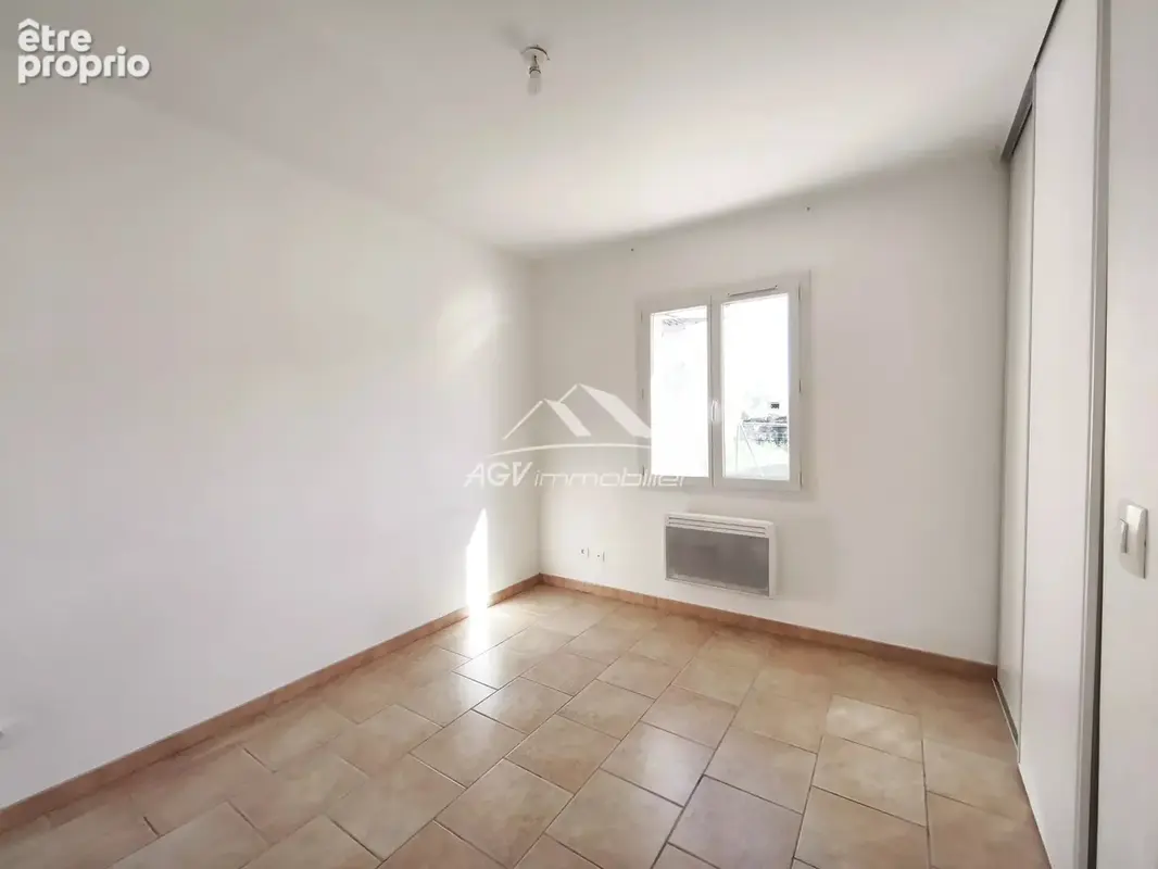Lézan, maison plain pied, 2 chambres + 1 bureau, garage, terrain clos - photo 9