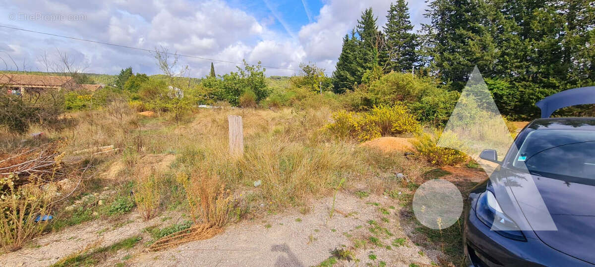 Terrain à VILLECROZE