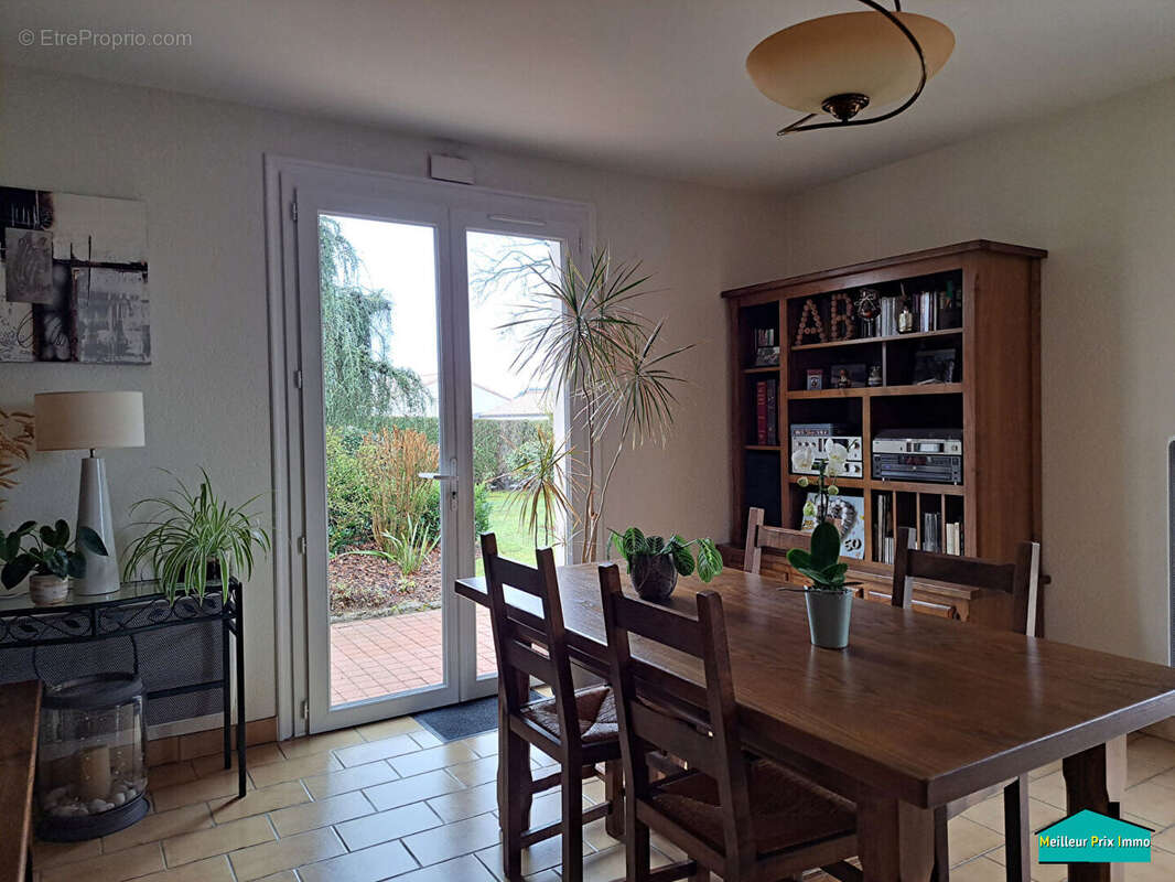 Maison à ROCHESERVIERE