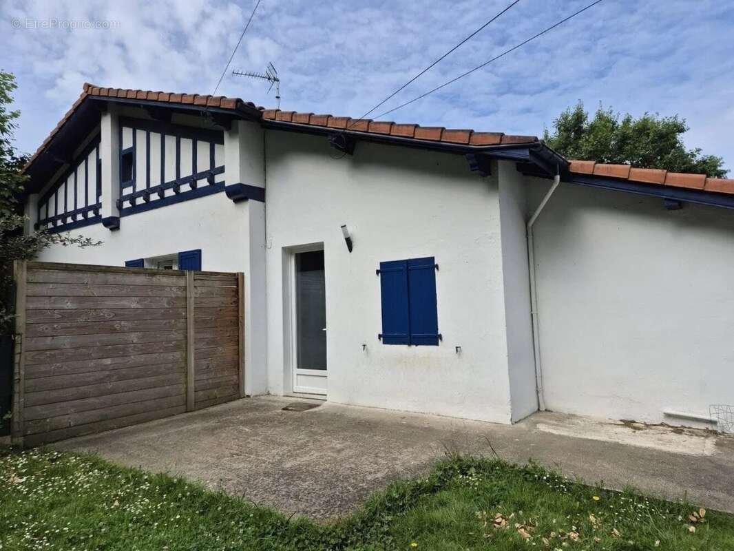 Maison à SAINT-PANDELON