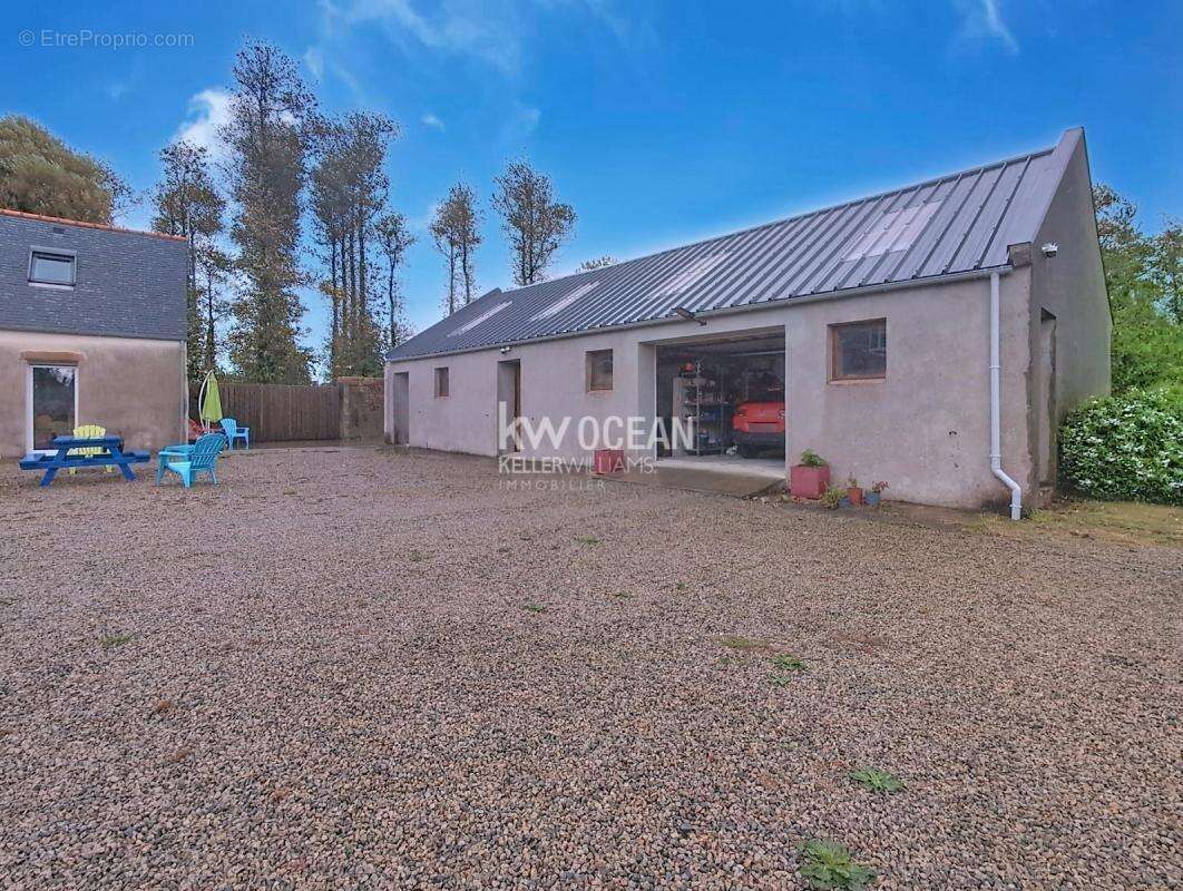 Maison à PLOUGASNOU