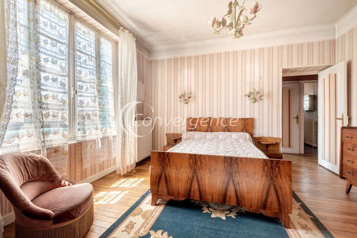 Maison de 150 m2 avec atelier de 185 m2 - photo 7