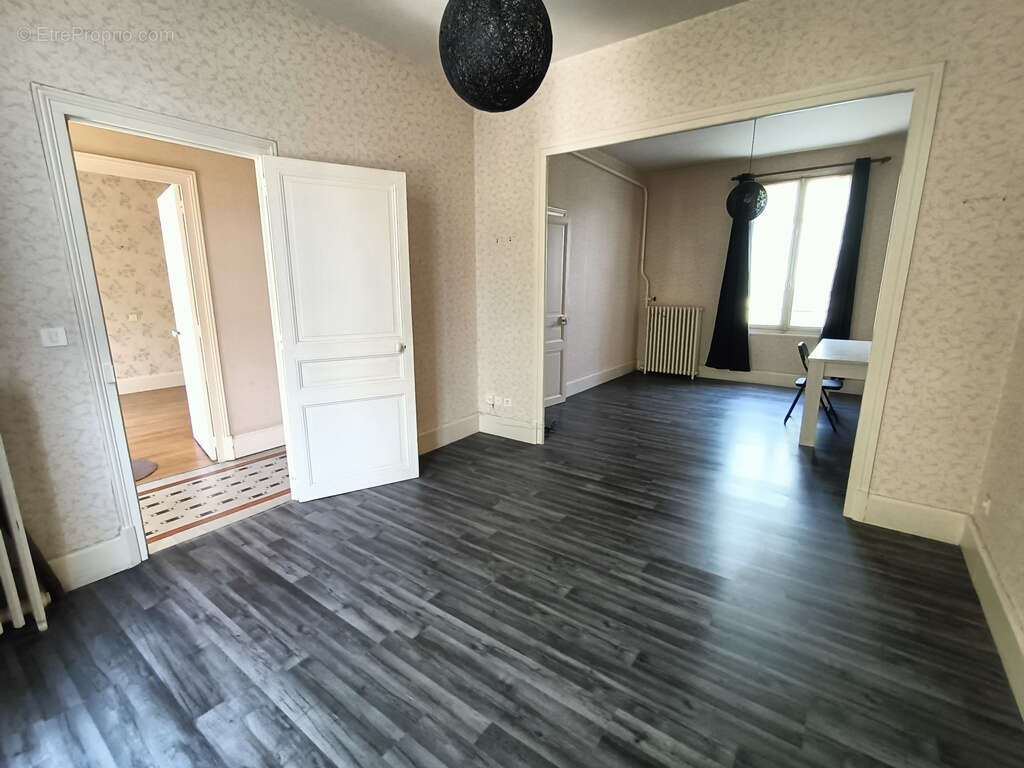 Maison à VARENNES-SUR-ALLIER