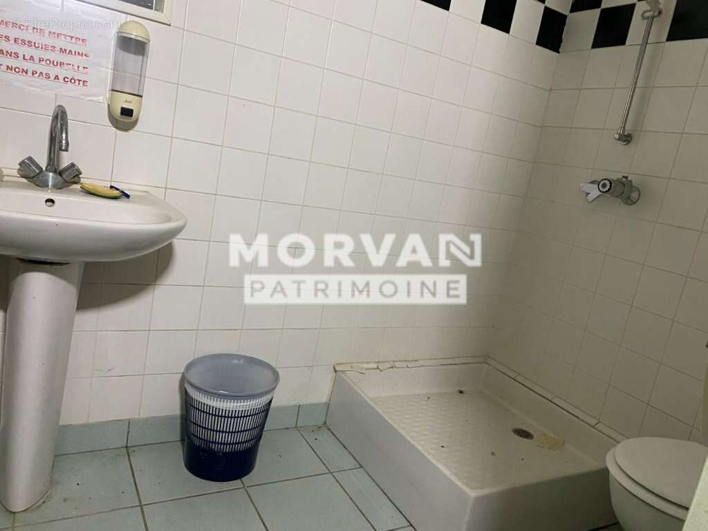 Maison du bazois - batiment sur 2 niveaux 294 m2 - parking et terrain 4017 m2 - photo 23