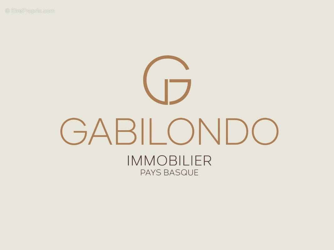 Commerce à SAINT-PIERRE-D'IRUBE