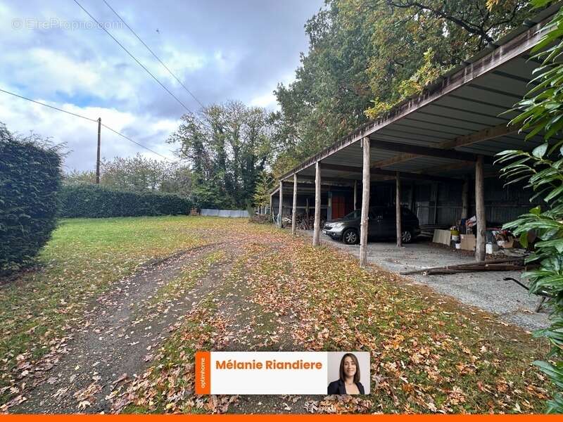 Maison à LA FONTAINE-SAINT-MARTIN