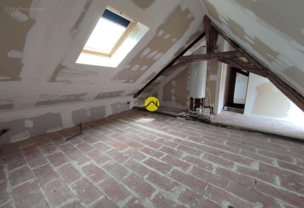 Maison à VAILLY-SUR-SAULDRE