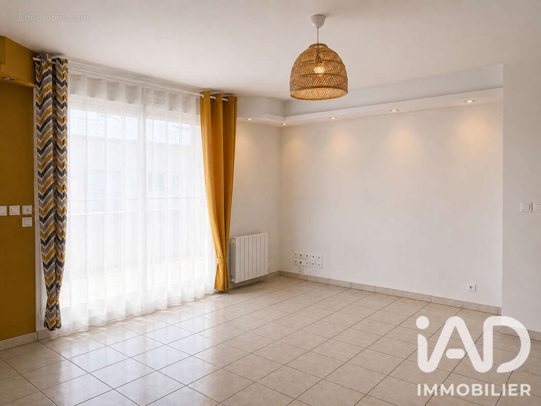 Photo 6 - Appartement à VENISSIEUX