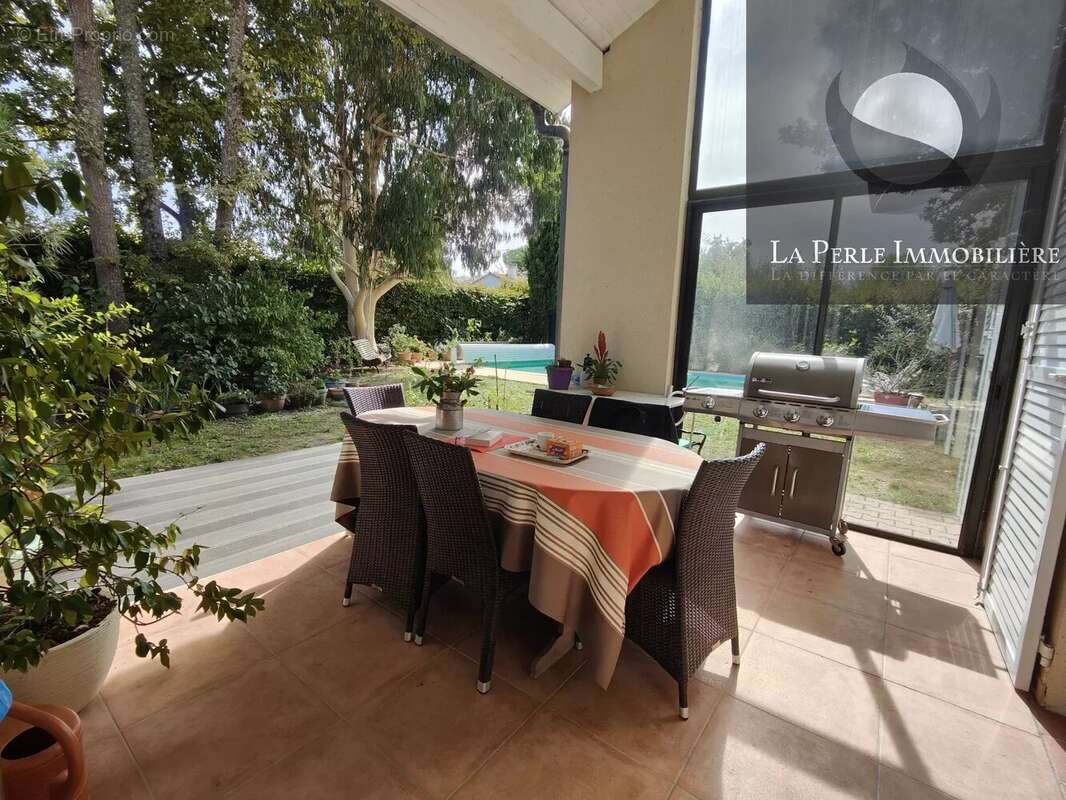 Maison à BRUGUIERES