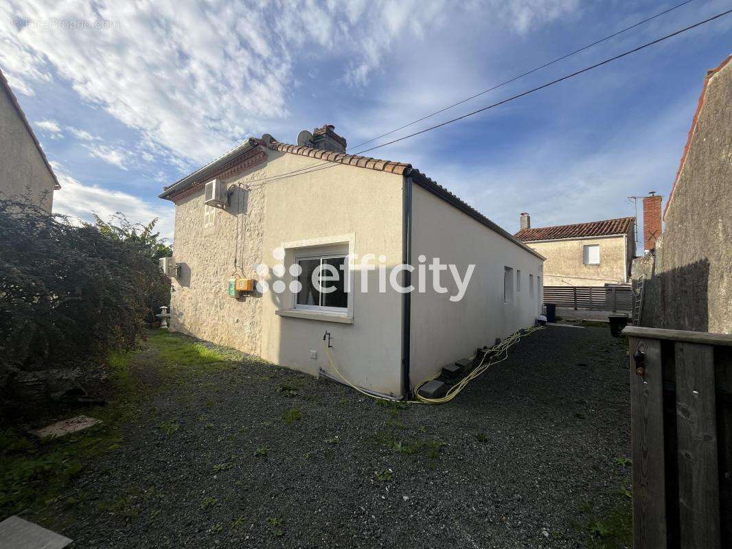 Maison à SAINTE-HERMINE