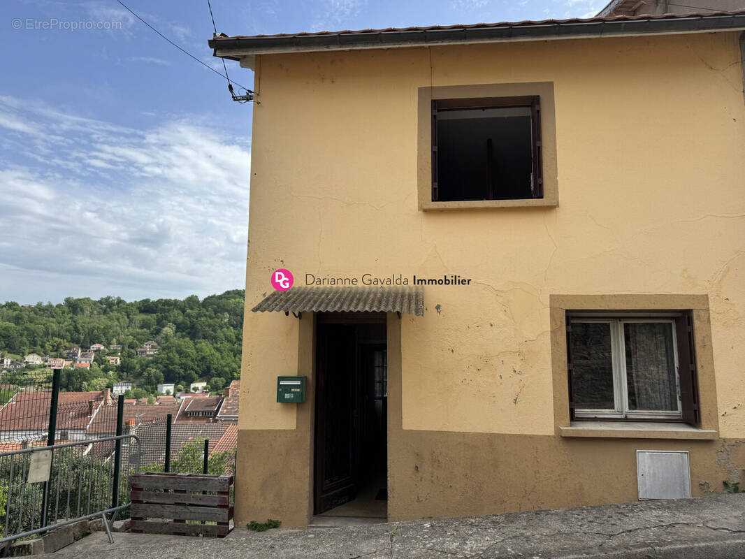 Maison à DECAZEVILLE