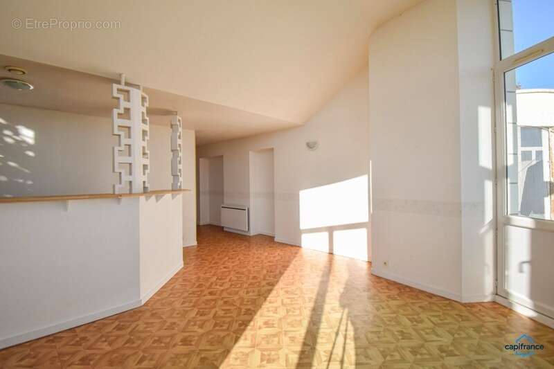 Appartement à MONTRICHARD