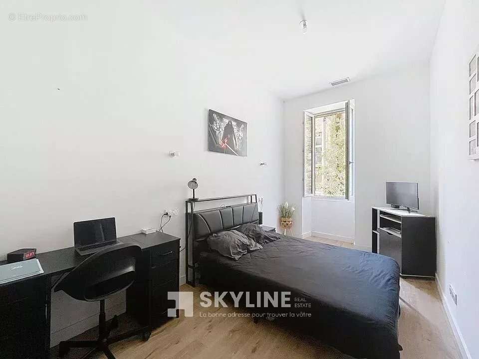 Appartement à MARSEILLE-1E