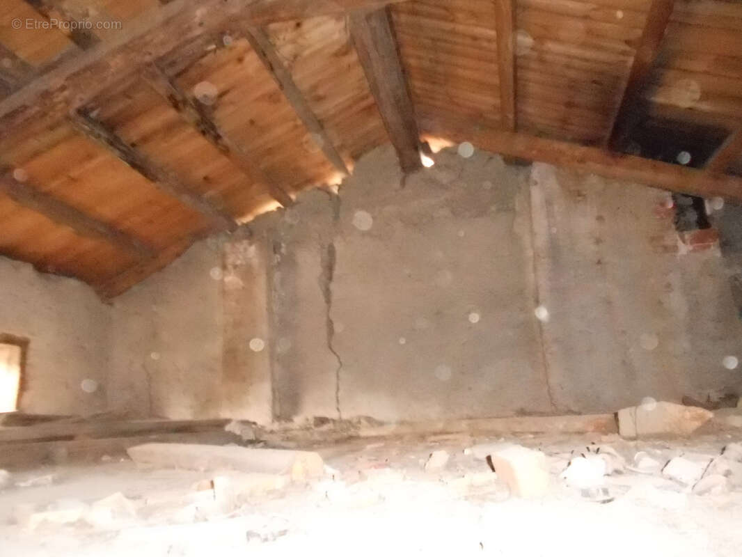 Maison à DORE-L'EGLISE