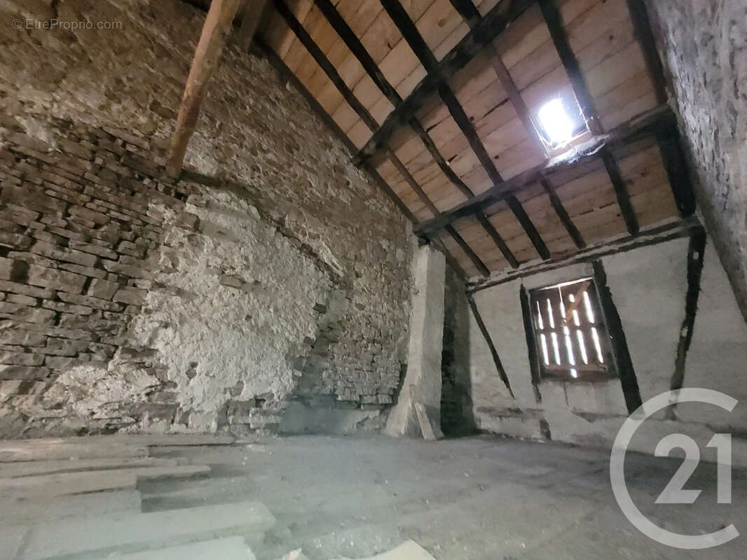 Maison à LES CABANNES