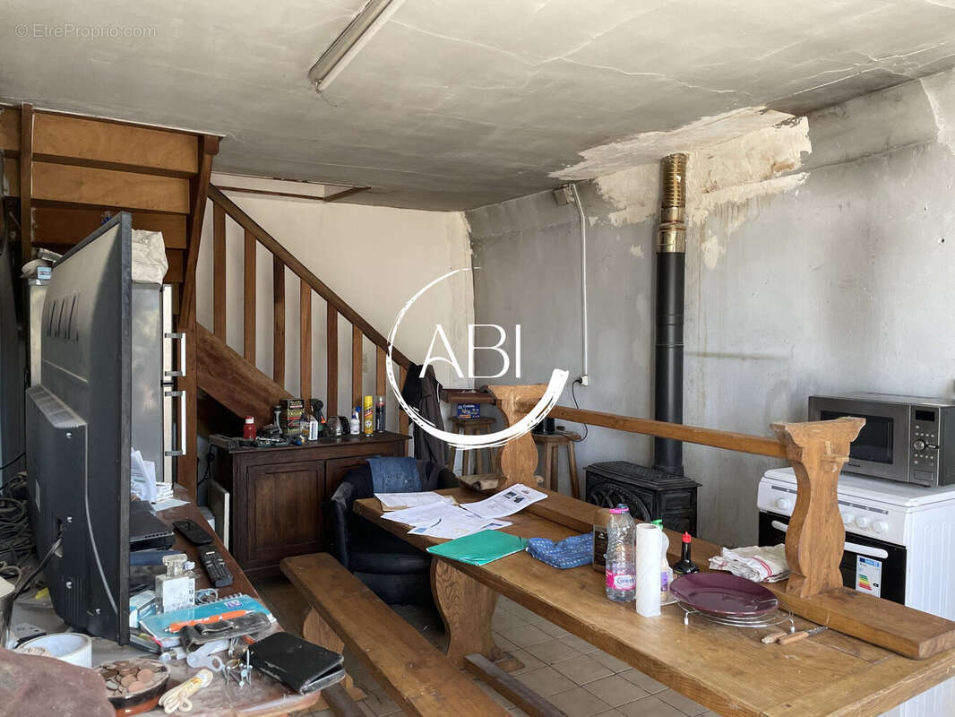 Maison à LE MENIL-DE-BRIOUZE