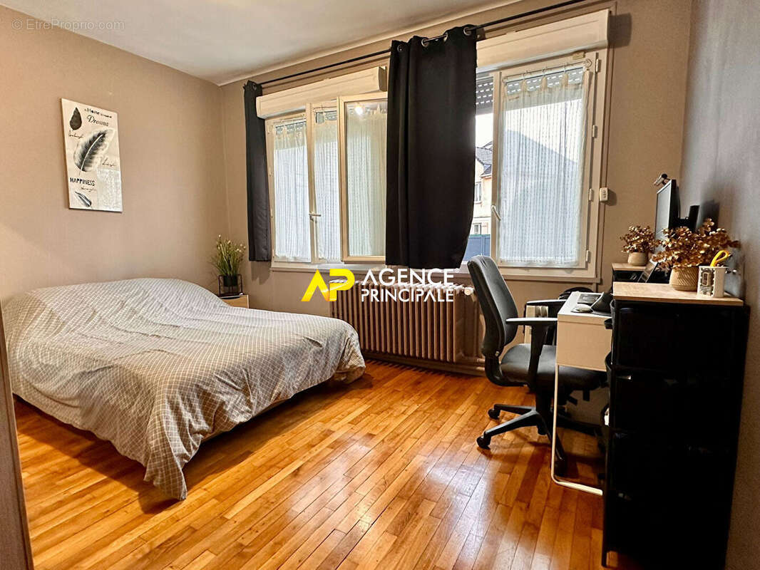 Maison à SARTROUVILLE