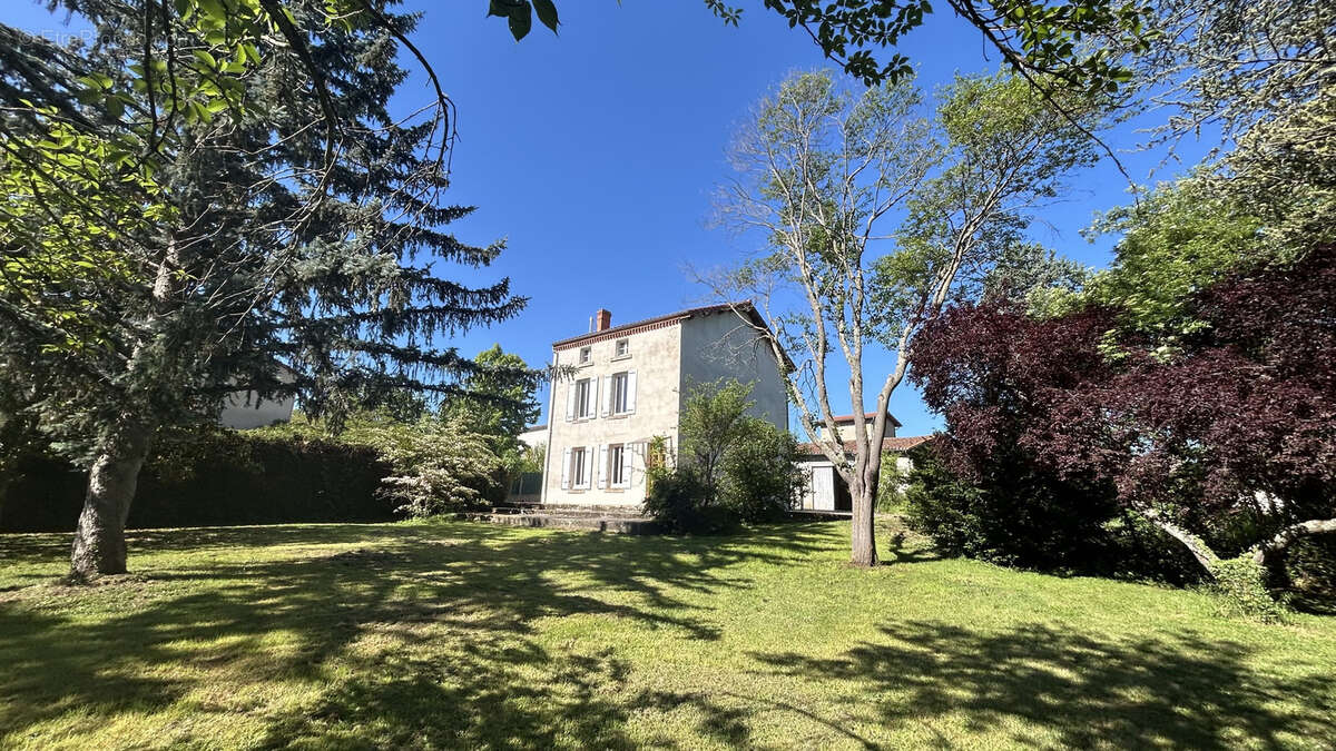 Maison à MOISSAT