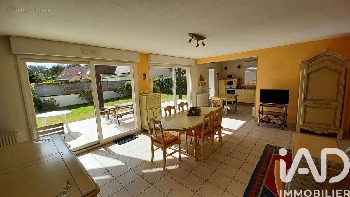 Maison 140 m² à Camiers  - photo 5