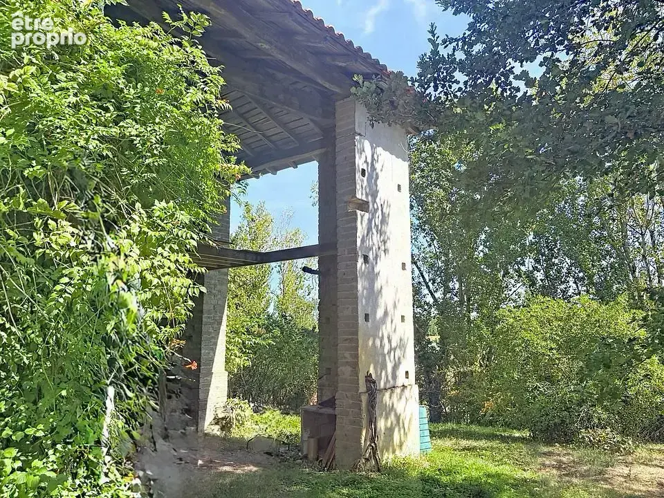 Propriété T7 avec studio, dépendances, garage et 6 035 m2 de terrain - photo 27