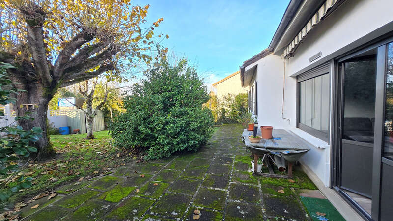 Maison à AIXE-SUR-VIENNE