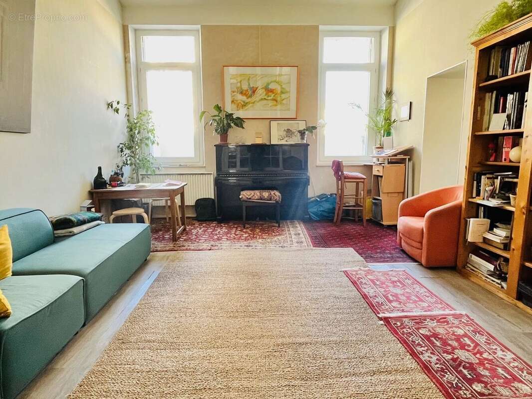 Appartement à MARSEILLE-1E