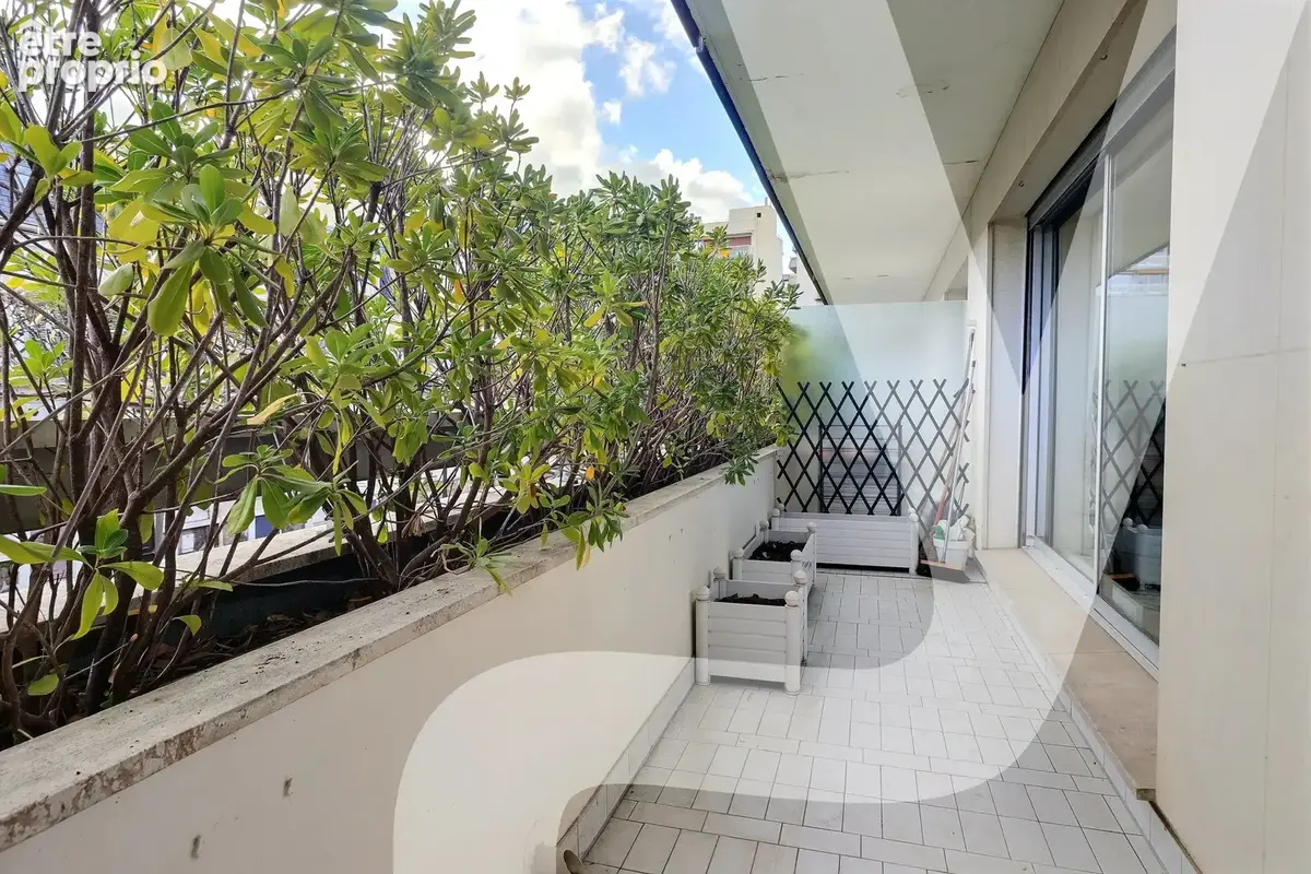 Tres bel appartement 4 pieces - residence standing - coeur de ville - photo 9