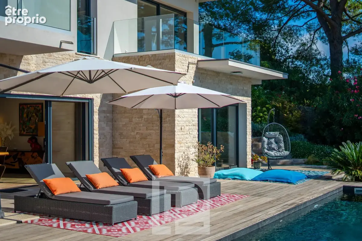 Superbe villa contemporaine au calme, avec vue dégagée sur les collines - photo 8