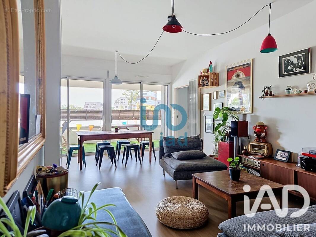Photo 1 - Appartement à SAINT-JACQUES-DE-LA-LANDE