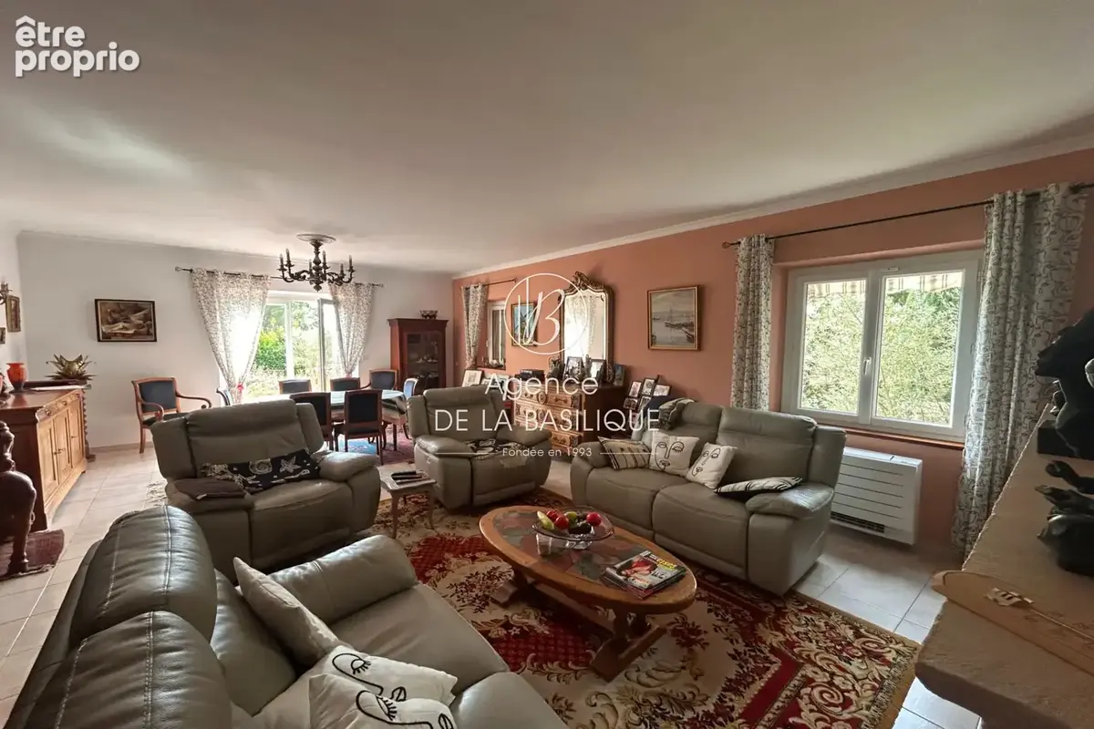 Maison 5 pièces 140 m² à vendre à Brue-Auriac (83119) - photo 2