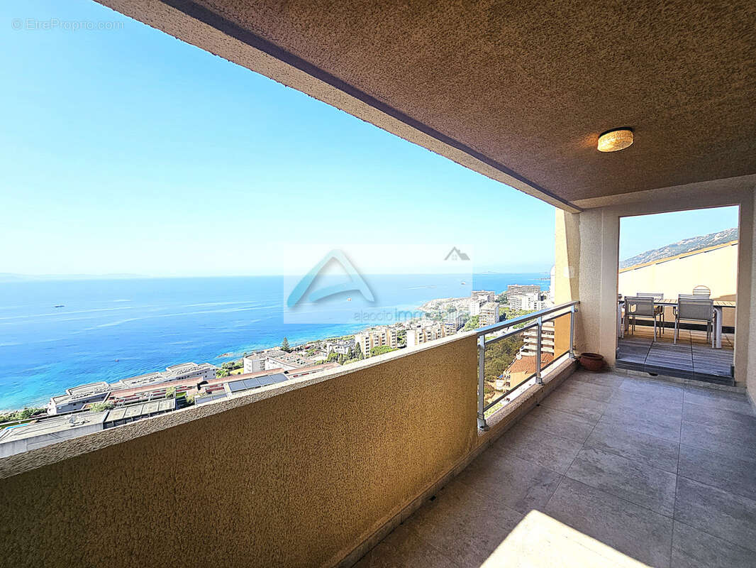 Superbe appartement au DERNIER étage avec vue panoramique - photo 4