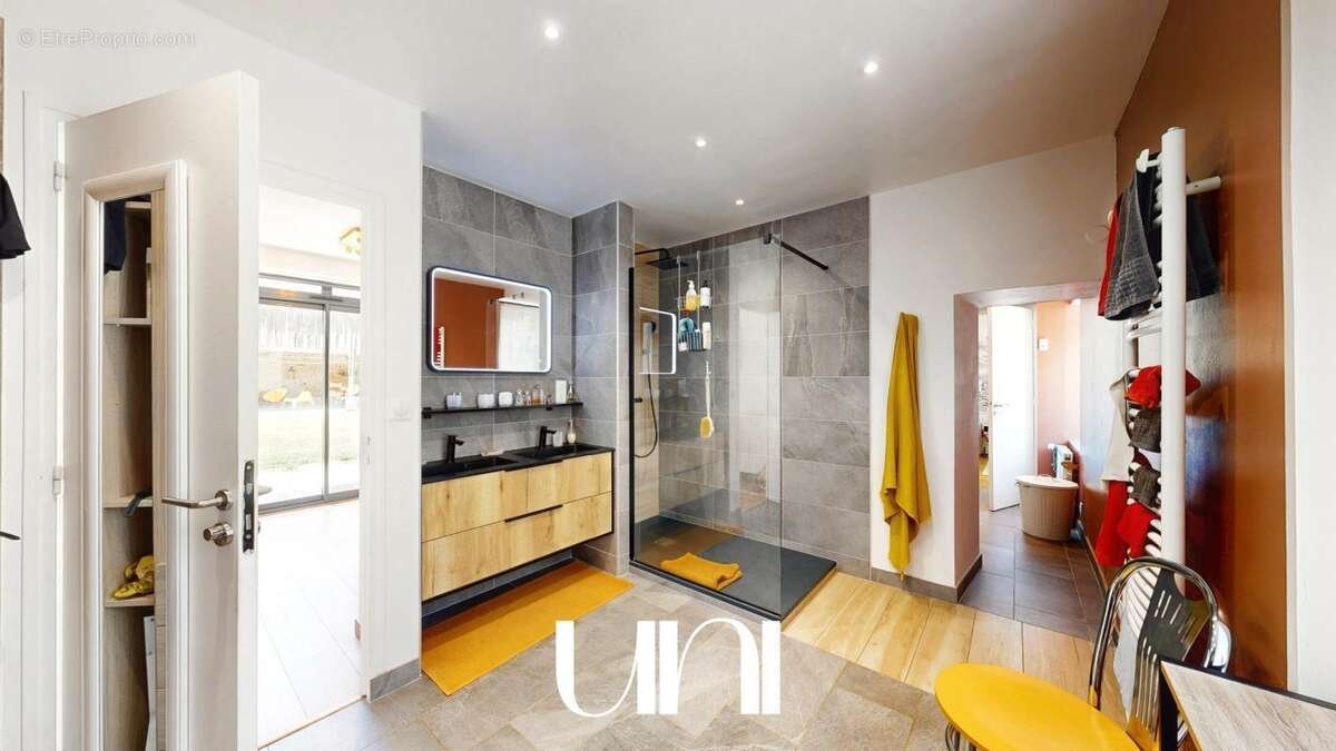 Maison 7 pièces de 264m2 avec jardin clos - Mathieu - photo 22