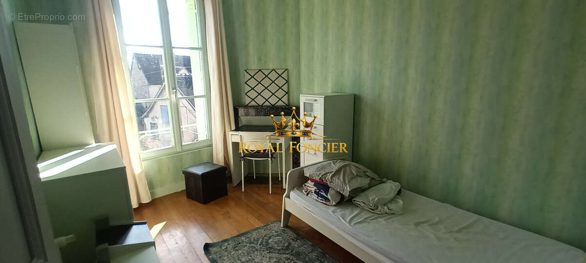 Maison 113 m² à Le Petit-Pressigny  - photo 7