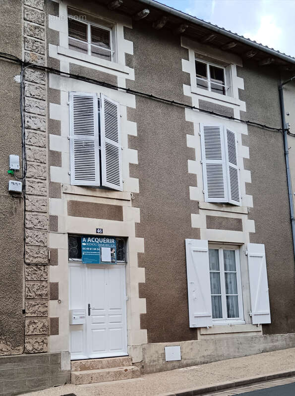 Maison à CEAUX-EN-COUHE
