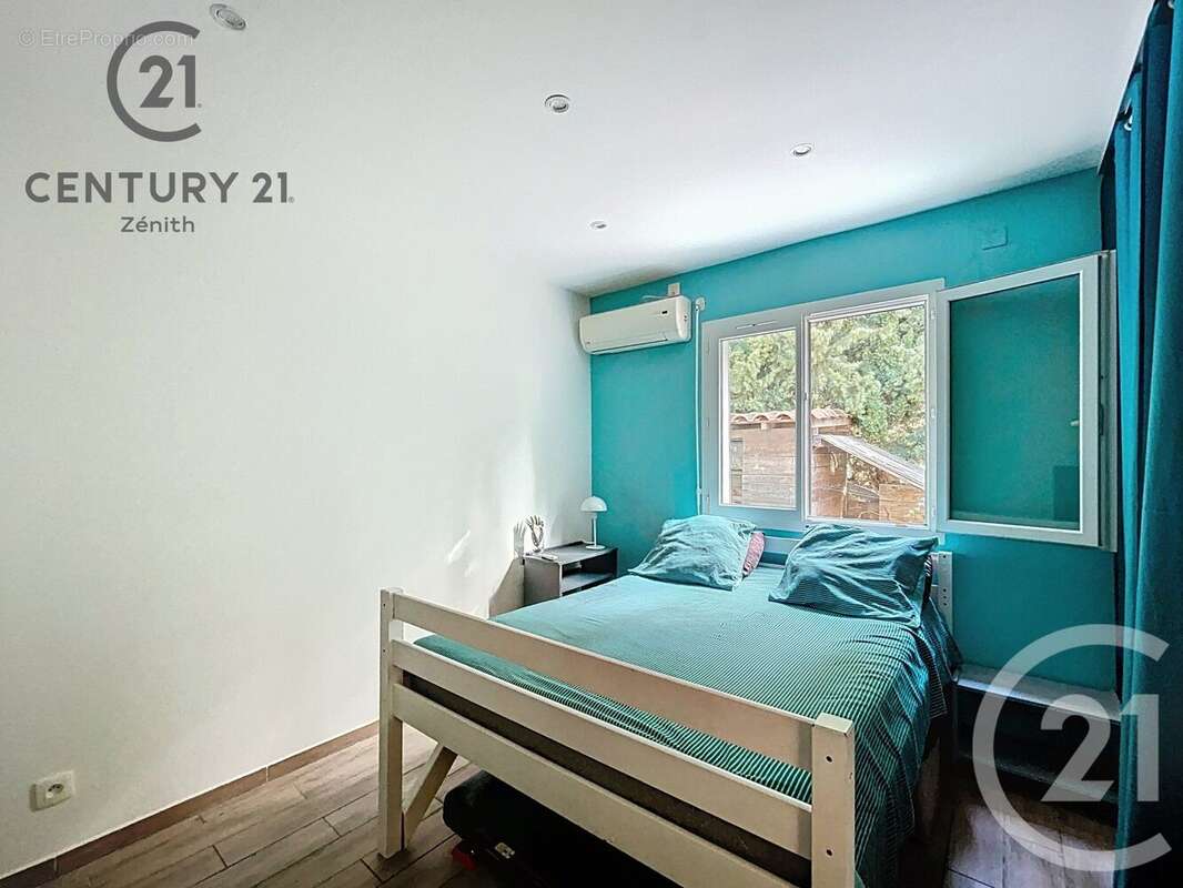 Maison à SAINT-LAURENT-DE-LA-SALANQUE