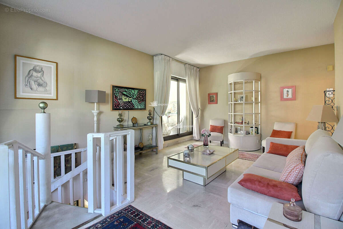 Appartement à LE CANNET