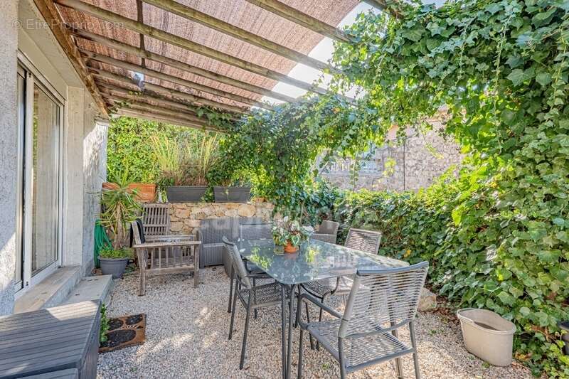 Mougins / à vendre Propriété type MAZET avec dépendance, piscine et garage pour 2 véhicules - photo 28