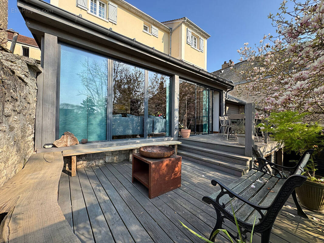 Maison à SAINT-NOM-LA-BRETECHE