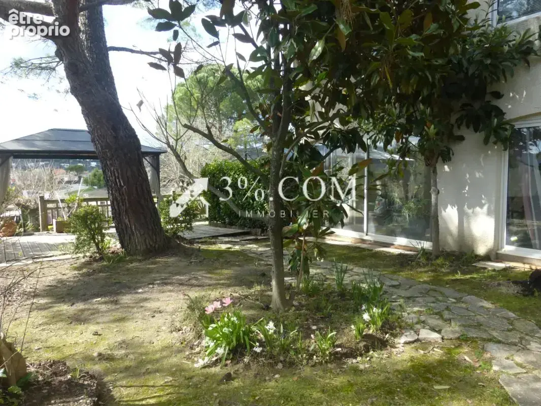 Maison de caractère à rénover, piscine, garage - photo 19