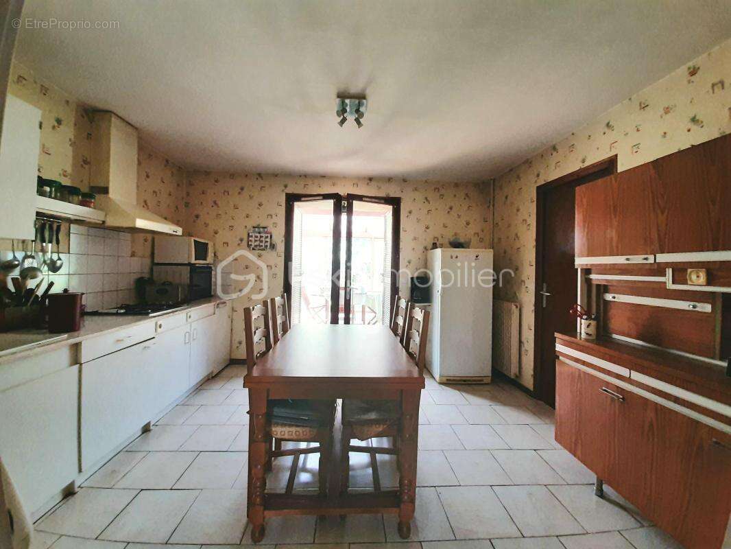 Maison à SAINT-CYR