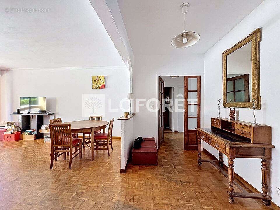 Appartement à MARSEILLE-8E