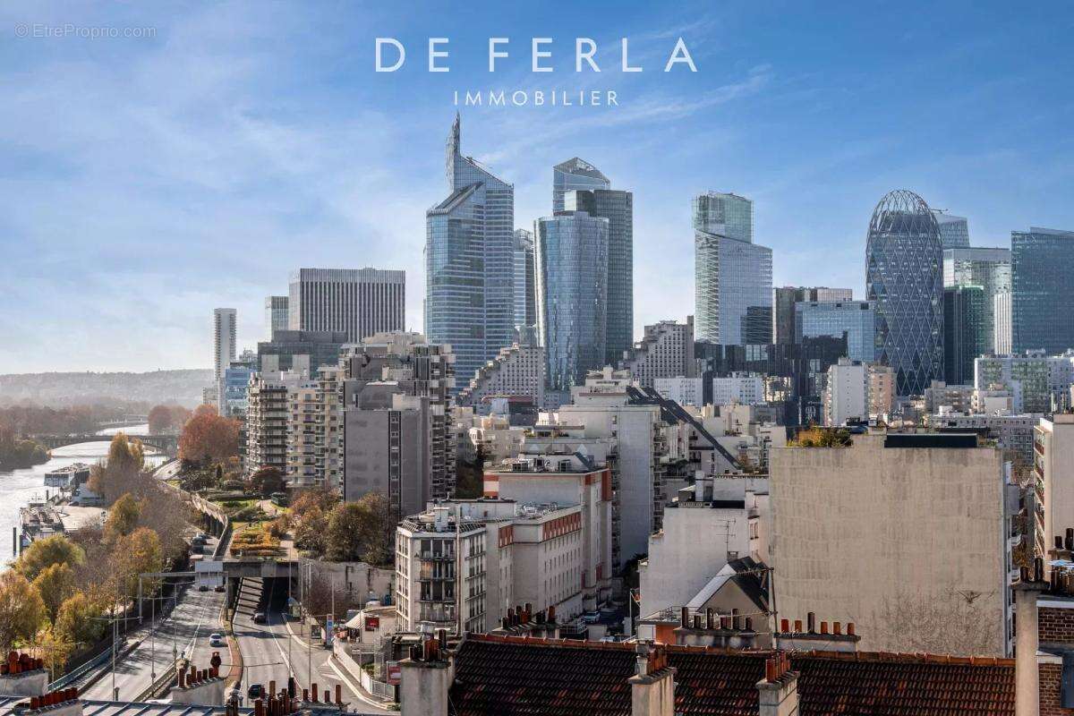 Appartement à COURBEVOIE