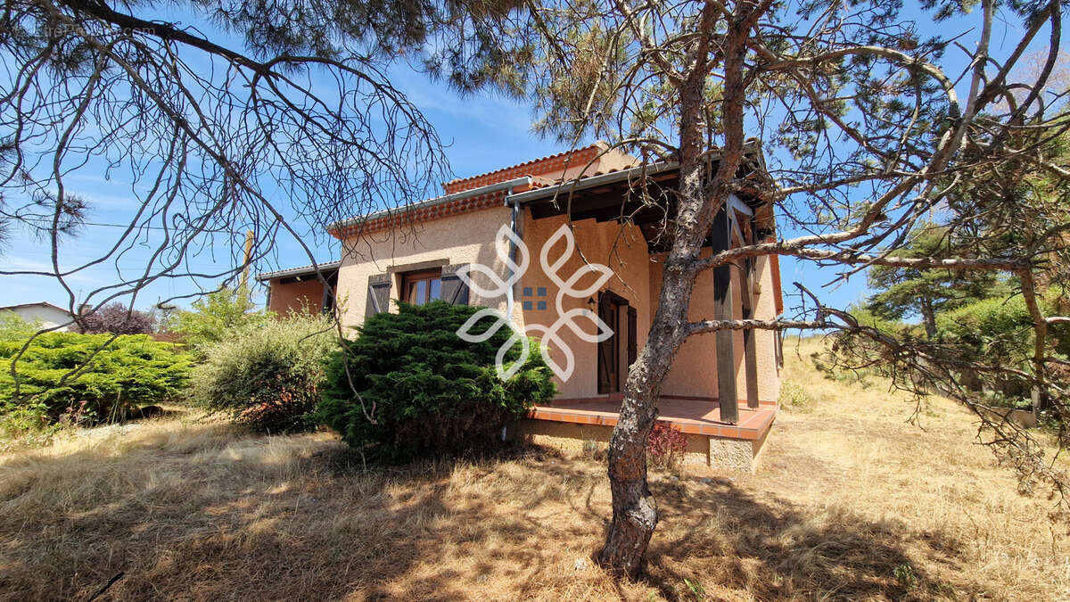 À découvrir sans tarder ! Maison avec grand terrain clos à Vergongheon - photo 2