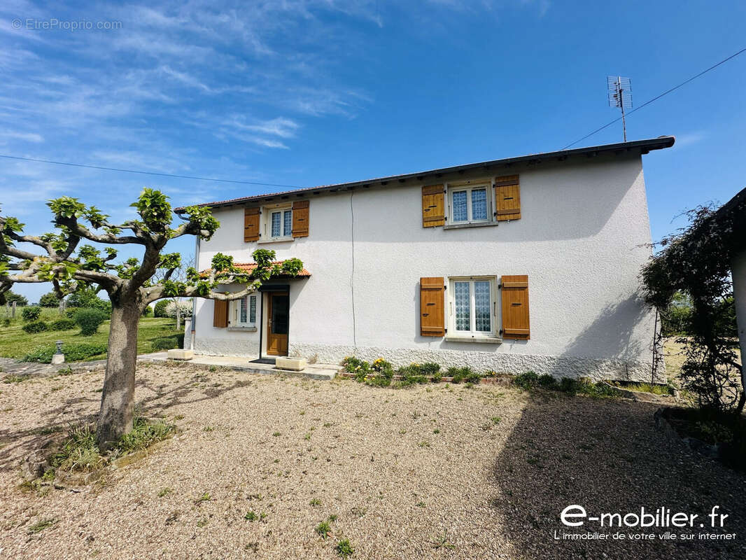 Maison à MELAY